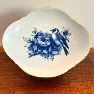 Vintage Meissen Aquatinta Birds in Nest Gold Rim Scalloped Dish Signed